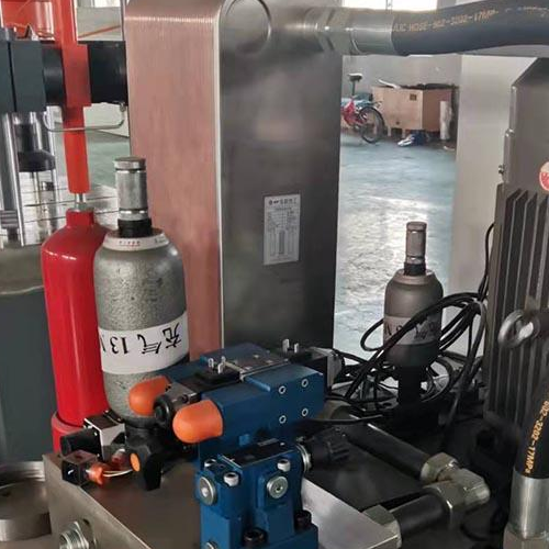 傳動軸支撐耐久試驗機 動靜剛度試驗機 動態(tài)疲勞.png